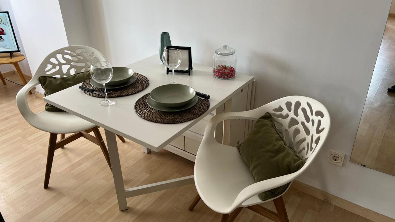 Love Rent4 Malaga Pacifico Екстер'єр фото