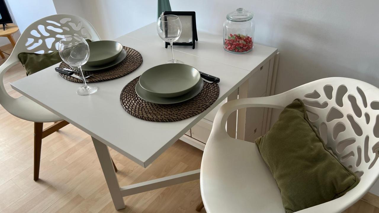 Love Rent4 Malaga Pacifico Екстер'єр фото